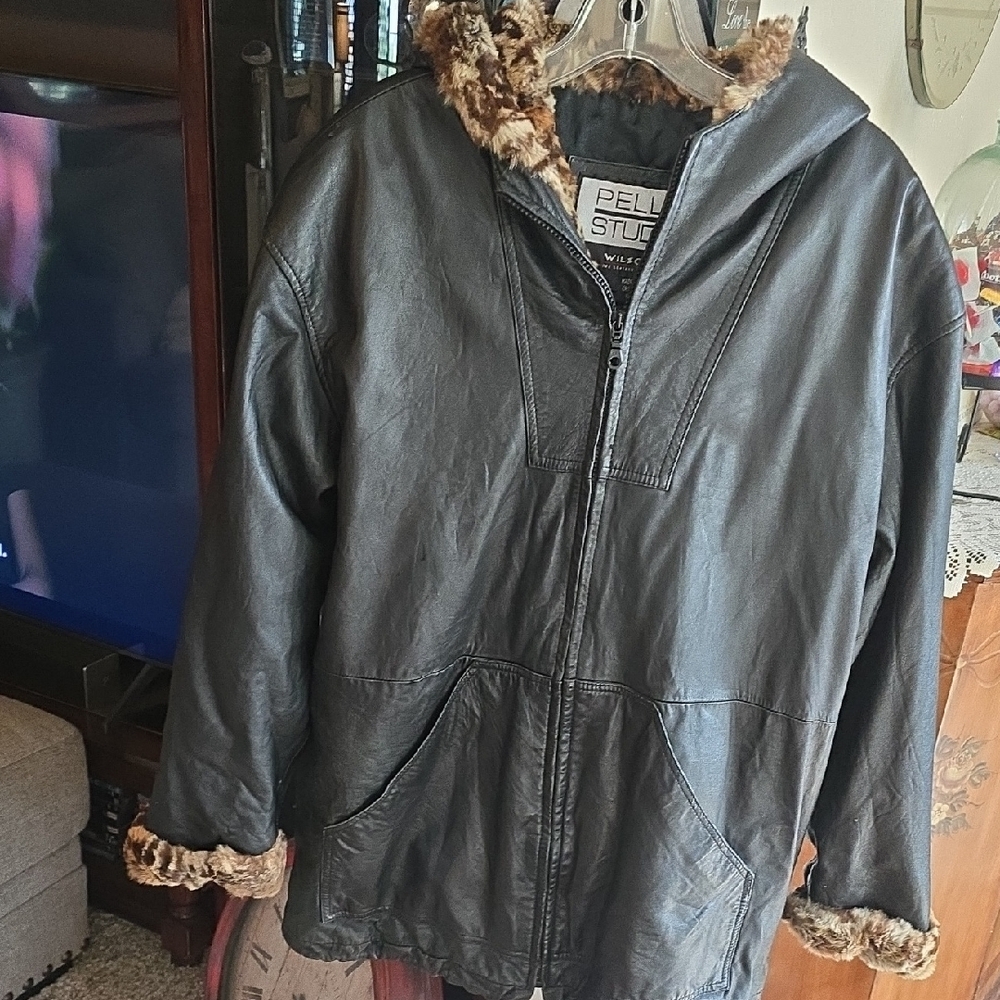 Wilson's House Of Leather.  Zip Up Leather Jacket,w/ Faux Fur Leopard Trim. NICE